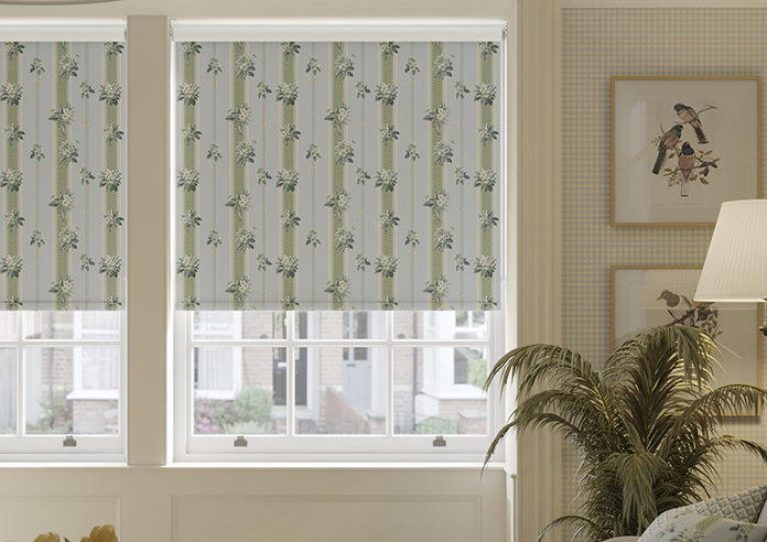 Upton, Apple Bee Smokes - Twist&Fit Roller Blind - Image 3